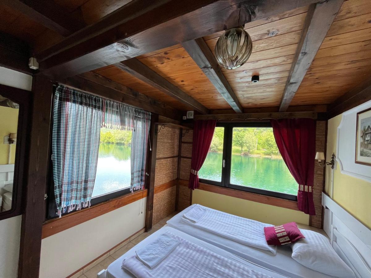 Rooms And Apartments Neron Bihac Lohovo Eksteriør bilde