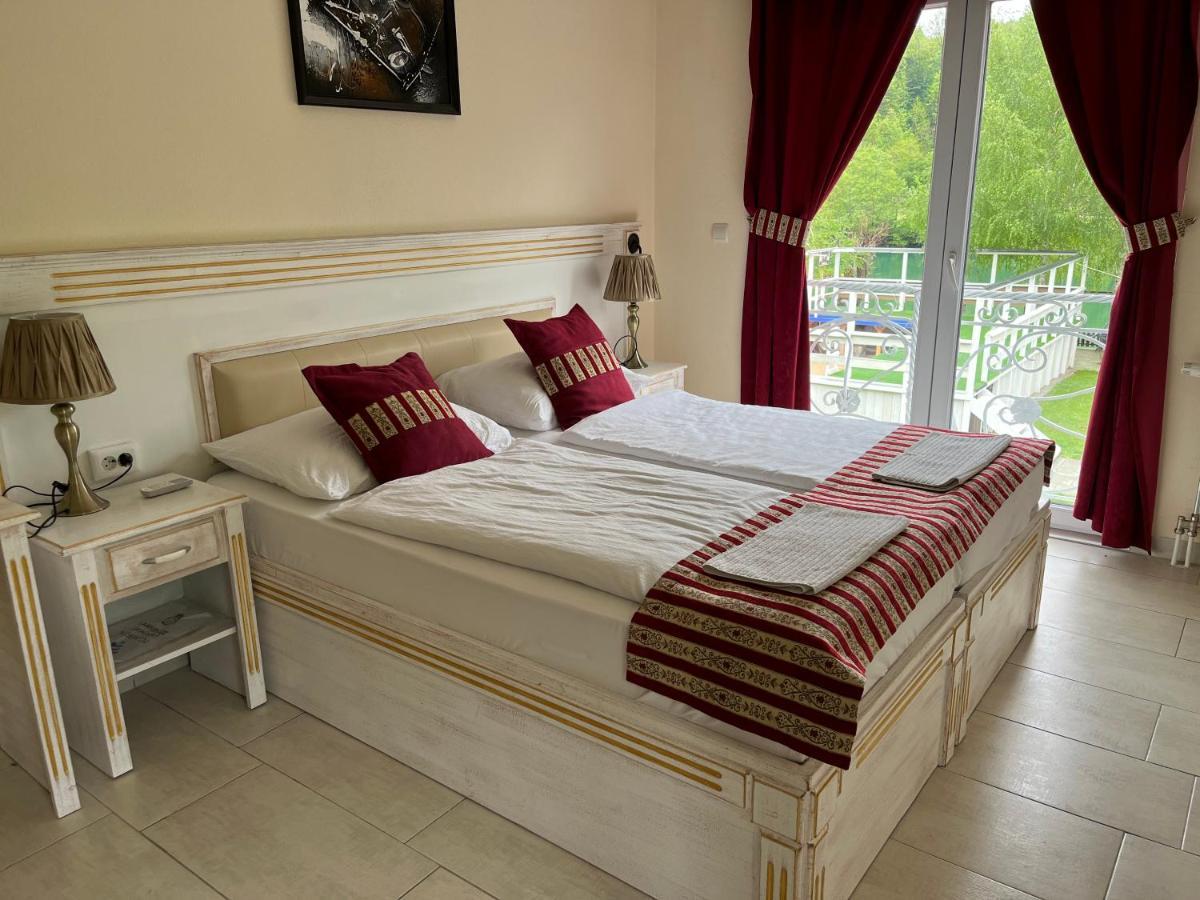 Rooms And Apartments Neron Bihac Lohovo Eksteriør bilde