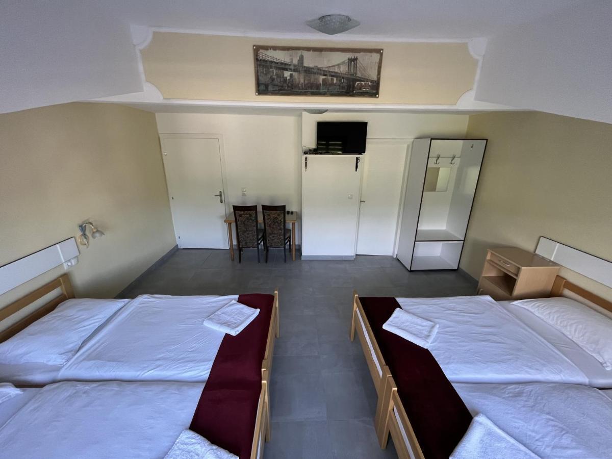Rooms And Apartments Neron Bihac Lohovo Eksteriør bilde