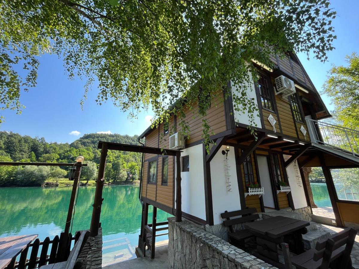 Rooms And Apartments Neron Bihac Lohovo Eksteriør bilde