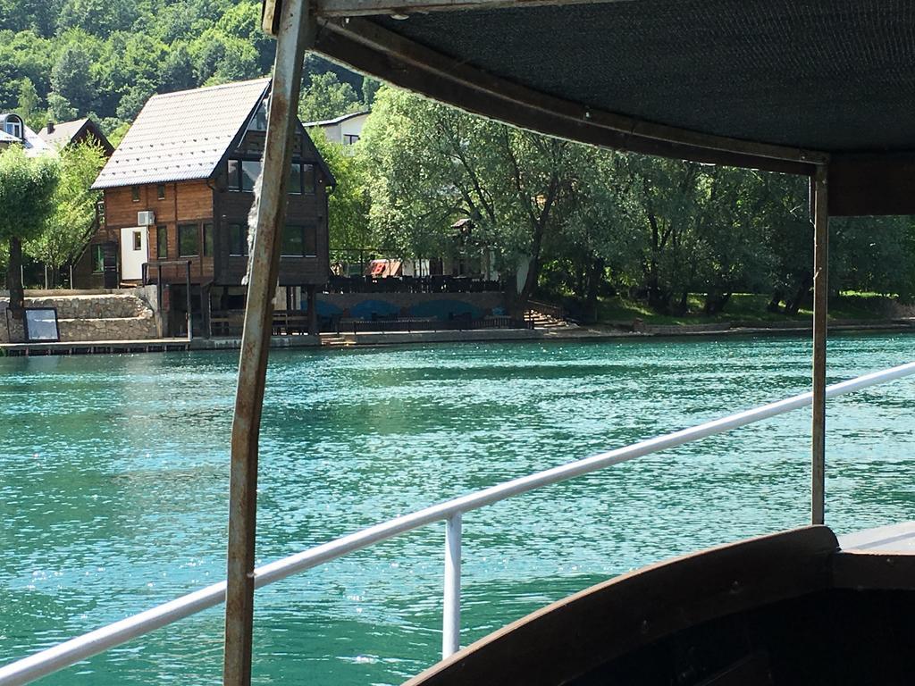Rooms And Apartments Neron Bihac Lohovo Eksteriør bilde